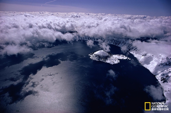 火山口湖國家公園，俄勒岡州攝影：Sam Abell，國家地理創(chuàng)意版