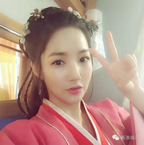 允兒招架不住古裝？韓國女星古裝LOOK一覽 誰贏了？