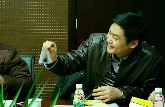 孫躍青 鄭州市公交公司車長，首屆河南十大影響力公職人員獲獎(jiǎng)?wù)? oldsrc=