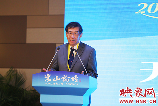 北京大學(xué)高等人文研究院院長杜維明教授。