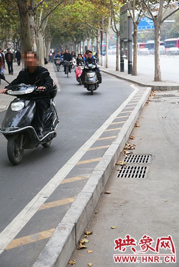 突然變向的非機(jī)動車道