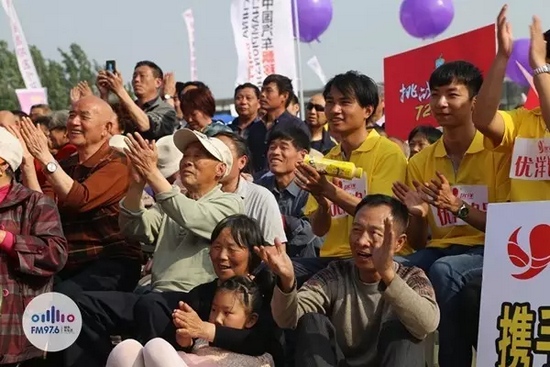看你們的表情就知道，你們?cè)谙?，再?lái)一段！