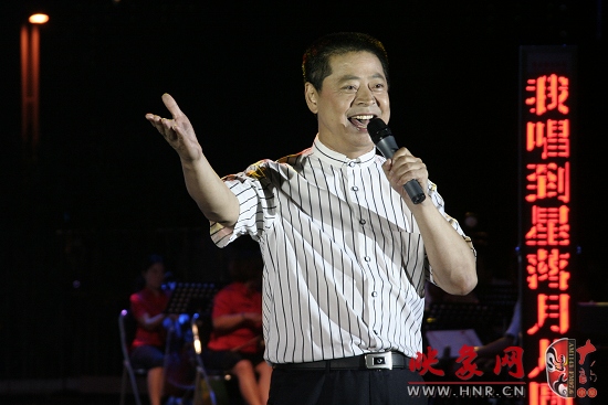 國(guó)家一級(jí)演員、河南省曲劇團(tuán)團(tuán)長(zhǎng)孟祥禮演唱《你家在哪里》