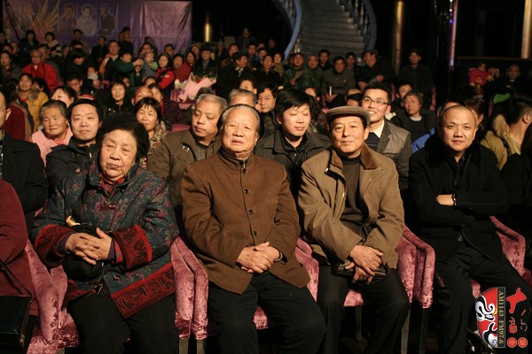 著名豫劇表演藝術(shù)家、小生之帝王素君  著名豫劇表演藝術(shù)家、唐派傳人賈廷聚、楊志禮