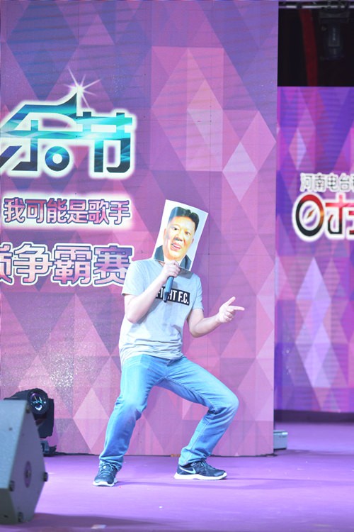不過隨后的阿強(qiáng)老師現(xiàn)場(chǎng)傳授RAP教程，同樣不遜于老楊呢！！