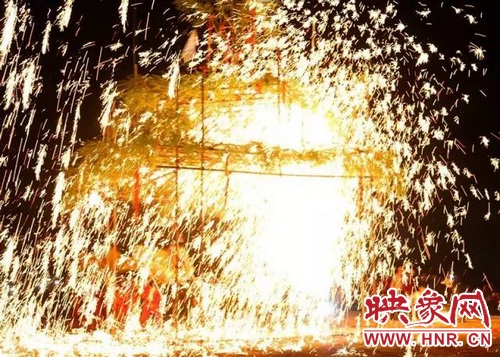 確山鐵花將登上萬(wàn)眾矚目的春晚舞臺(tái)！