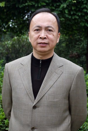 2007年11月5日，十七大黨代表湘西自治州州委書記童名謙。