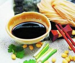 喝牛奶能美白？盤點(diǎn)關(guān)于飲食改變膚色的謠言