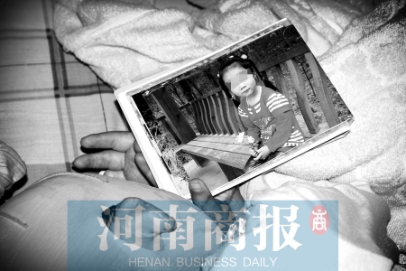 誰能想到漂亮可愛的孩子，會(huì)變成現(xiàn)在的樣子