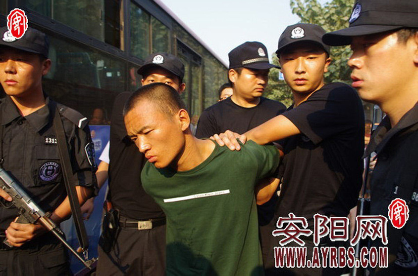 河南安陽(yáng)公交殺人案嫌犯被緝拿歸案