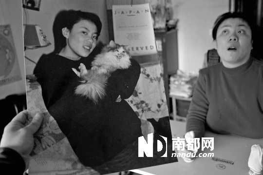 昔日的清純與秀美，如今，卻終身癱瘓、生活不能自理。C FP供圖