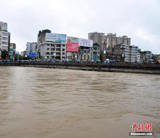 7月15日，貴州湄潭縣普降大到暴雨，遭受二十年一遇的洪澇災(zāi)害。