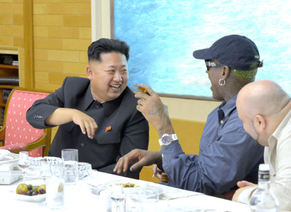 近日，朝鮮最高領(lǐng)導(dǎo)人金正恩已在平壤再次會見并宴請了正在朝鮮訪問的前美國全國籃球協(xié)會(NBA)球星羅德