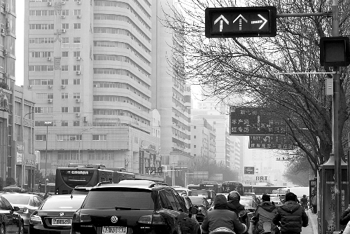 新交規(guī)“黃恐”引發(fā)擁堵？ 這個(gè)真的有！