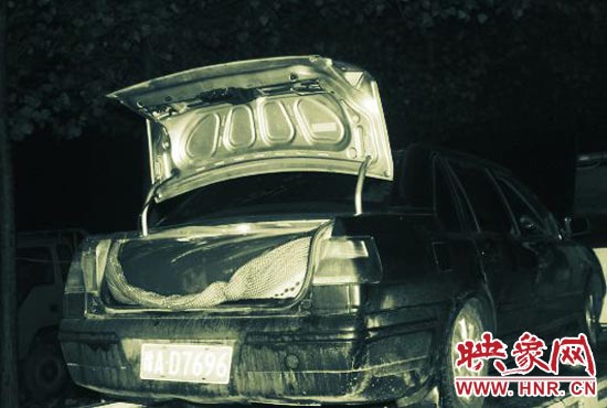 圖為改裝后的轎車，專門用于儲油