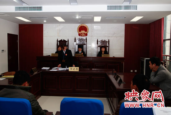 11月13日，金水區(qū)法院集中宣判了6起拖欠農(nóng)民工工資案件。