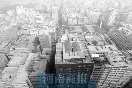 陳寨密密麻麻的出租房，或許將成為歷史  鄧萬里/攝