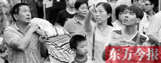 家長親自送孩子上大學，最主要的原因還是擔心孩子的安全問題