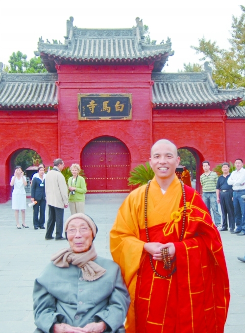 邵逸夫百歲游河南：龍門石窟、白馬寺曾留下足跡