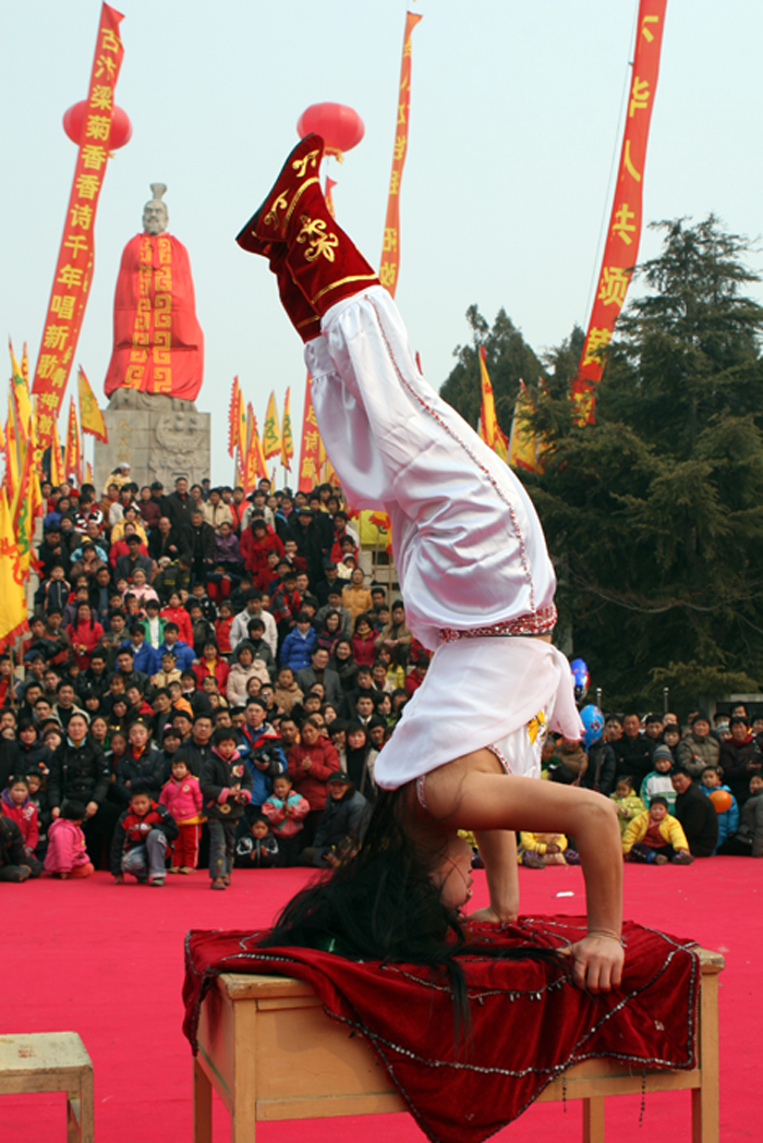 　　超強(qiáng)的演出陣容,超強(qiáng)的娛樂產(chǎn)品組合。