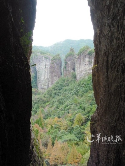 雁蕩山以奇峰、瀑布著稱。