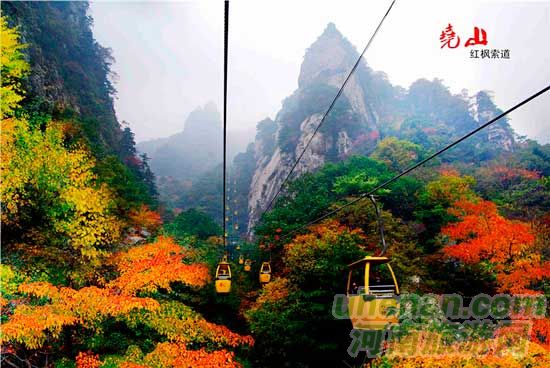 深秋去堯山賞紅葉、泡溫泉、拜大佛