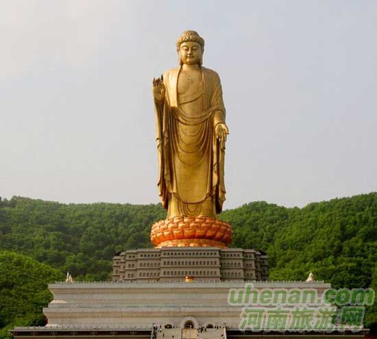 深秋去堯山賞紅葉、泡溫泉、拜大佛