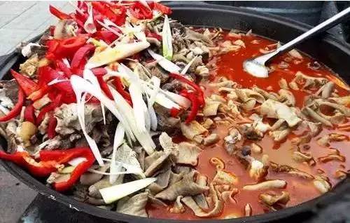 新疆奇葩”黑暗料理“ 你吃過嘛？