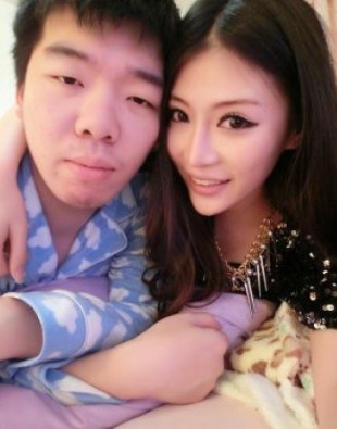 吉星鵬與祁可欣合影。