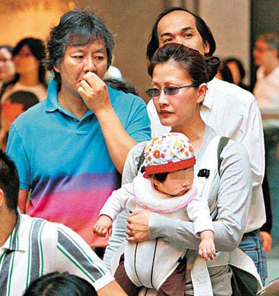 陳慧珊和老公鐘家鴻、女兒