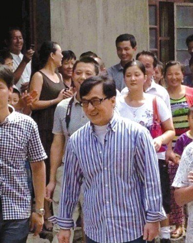 成龍在蕪湖認祖歸宗。