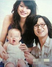 汪峰、葛薈婕和女兒
