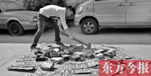 “老的哥”揭“黑車”猖獗原因，建議倒查假車牌、出租車使用機(jī)打發(fā)票