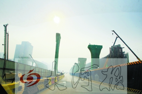 　三環(huán)大“項(xiàng)圈”，西、北兩段預(yù)計(jì)年底通車