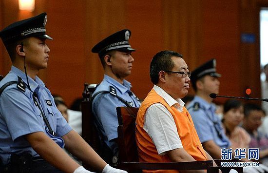 西安市中級人民法院今天（8月30日）公開開庭審理被告人楊達才受賄、巨額財產來源不明一案