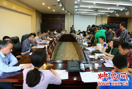 鄭州三環(huán)快速化工程通車新聞發(fā)布會現(xiàn)場。