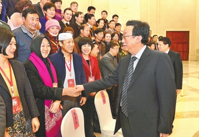 1月20日上午，省委書記、省人大常委會主任郭庚茂,省委副書記、省長謝伏瞻等親切接見了省民族團(tuán)結(jié)