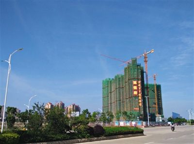 泉州東海片區(qū)海悅府地產(chǎn)項目。該項目開發(fā)公司董事蔡俊偉于春節(jié)前被帶走調(diào)查。