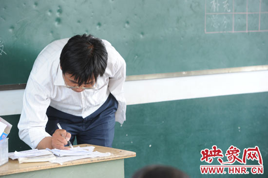 圖為王格現(xiàn)在課堂上。