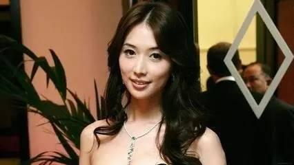 宋丹丹一條微博疑似又把林志玲陳冠希罵戰(zhàn)推向新高度！