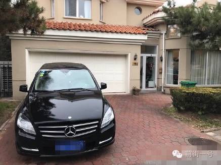 該外籍男子的車輛。（網(wǎng)友供圖）