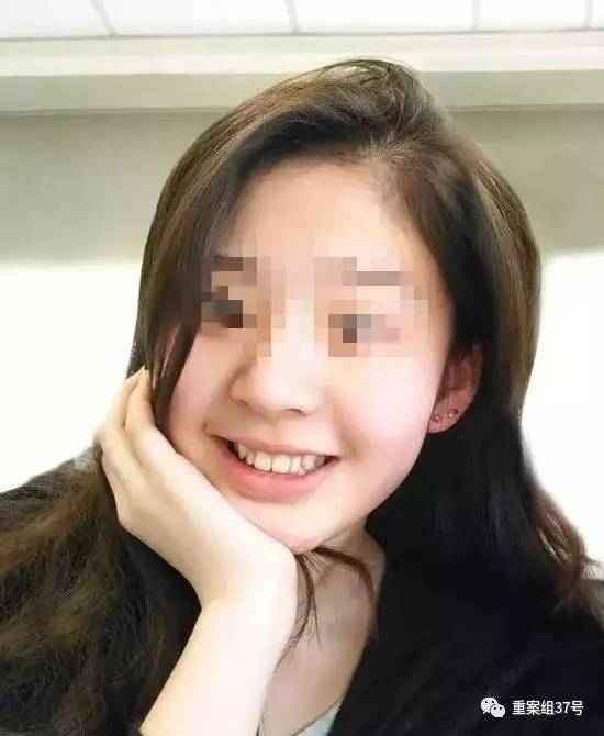 17歲高中男生教室里掐死女同學(xué)，被訴故意殺人和強(qiáng)奸