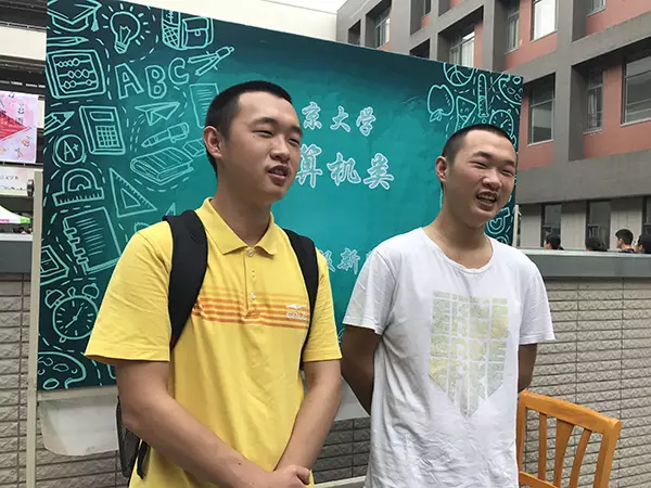 雙胞胎兄弟陳于勤、陳于思。