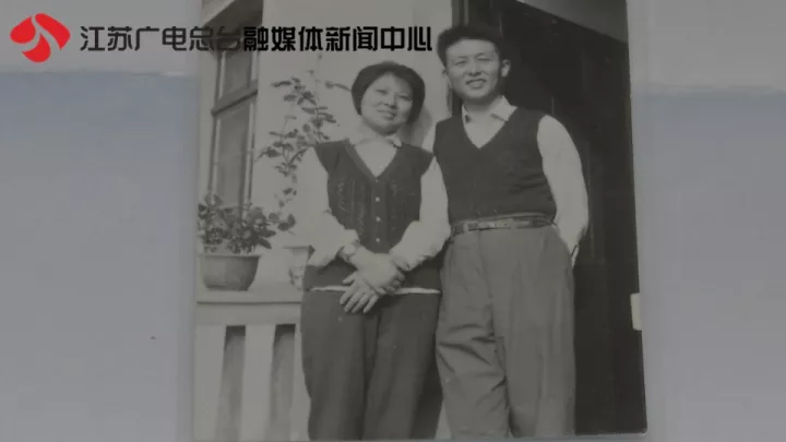 老太秀恩愛(ài)！網(wǎng)友被一封跨越60年的情書甜哭了