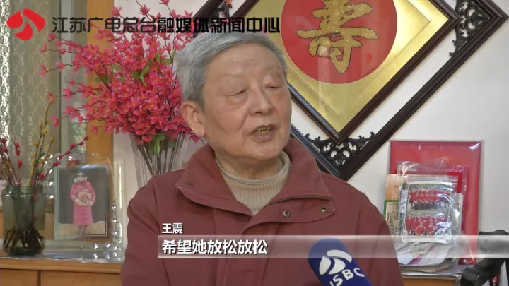 老太秀恩愛(ài)！網(wǎng)友被一封跨越60年的情書甜哭了