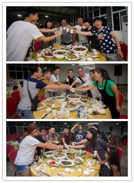 看我們的飯菜豐盛嗎？