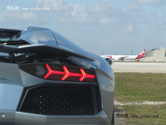 蘭博基尼Aventador敞篷版