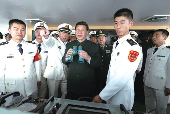 2012年12月8日，習(xí)近平視察廣州戰(zhàn)區(qū)，登上海軍“?？谂灐? width=