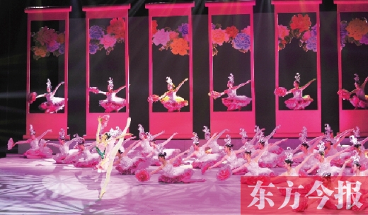 燈光璀璨、歌舞飛旋，昨晚備受矚目的第31屆中國洛陽牡丹文化節(jié)開幕式在洛陽歌劇院上演。