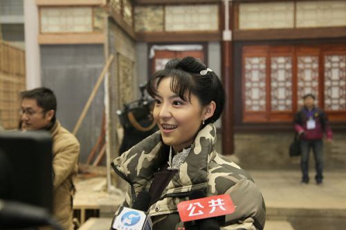 《大河兒女》演員接受媒體專訪。